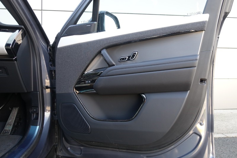 2024 (24) LAND ROVER RANGE ROVER SPORT 3.0 D300 Dynamic SE 5dr Auto 5261347