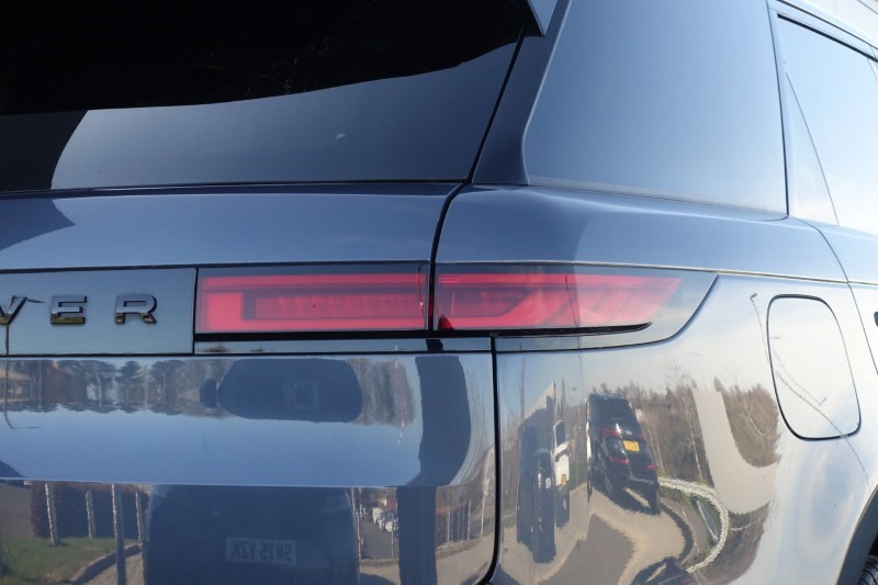 2024 (24) LAND ROVER RANGE ROVER SPORT 3.0 D300 Dynamic SE 5dr Auto 5261318