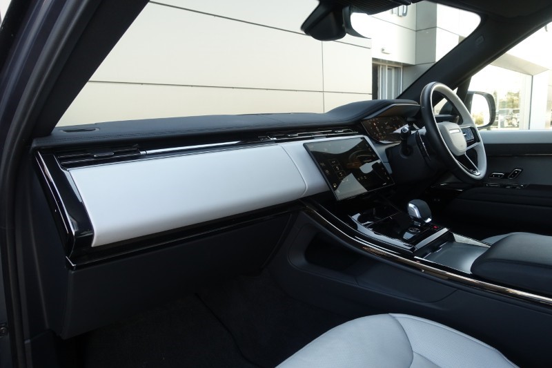 2024 (24) LAND ROVER RANGE ROVER SPORT 3.0 D300 Dynamic SE 5dr Auto 5261357