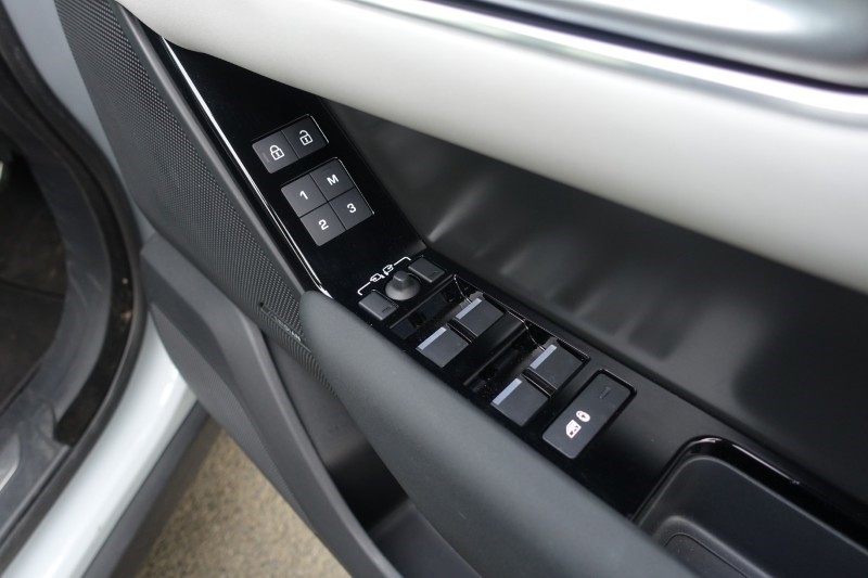 2023 (73) LAND ROVER RANGE ROVER VELAR 2.0 D200 MHEV Dynamic SE 5dr Auto 5248792