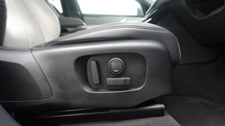 2023 (73) LAND ROVER RANGE ROVER VELAR 2.0 D200 MHEV Dynamic SE 5dr Auto 5248789