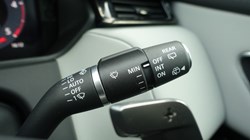 2023 (73) LAND ROVER RANGE ROVER VELAR 2.0 D200 MHEV Dynamic SE 5dr Auto 5248778