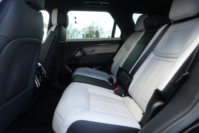 2024 (74) LAND ROVER RANGE ROVER SPORT 3.0 D300 Dynamic SE 5dr Auto 5221024