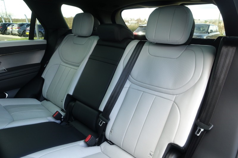 2024 (74) LAND ROVER RANGE ROVER SPORT 3.0 D300 Dynamic SE 5dr Auto 5221084