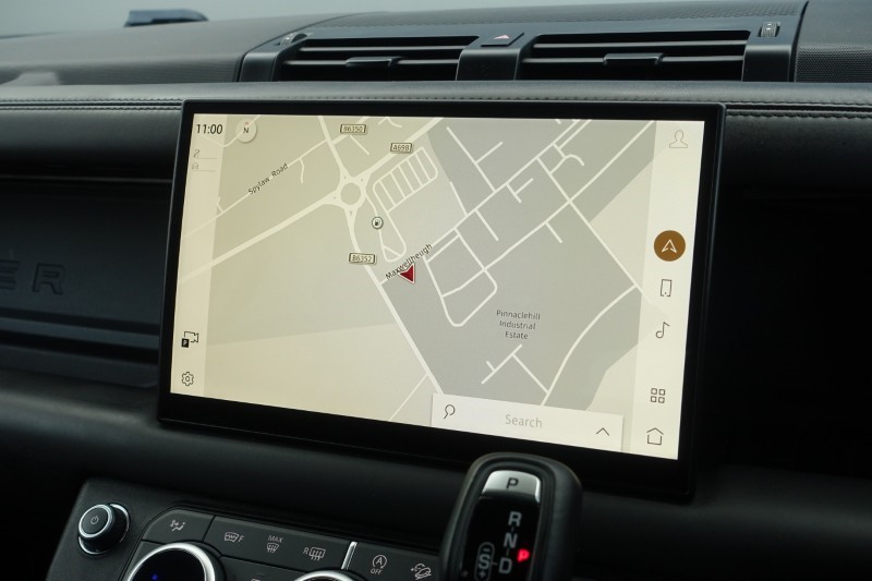 2024 (24) LAND ROVER DEFENDER 3.0 D300 X-Dynamic HSE 110 5dr Auto 5135400