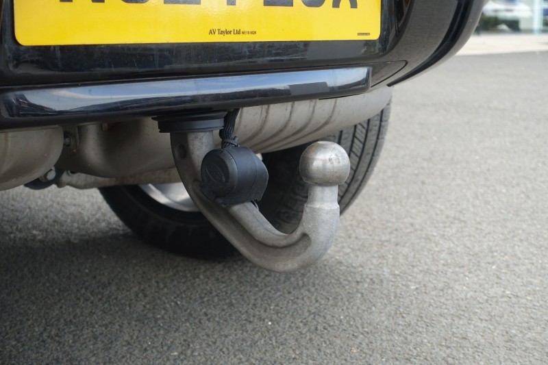 2024 (24) LAND ROVER DEFENDER 3.0 D300 X-Dynamic HSE 110 5dr Auto 5135424