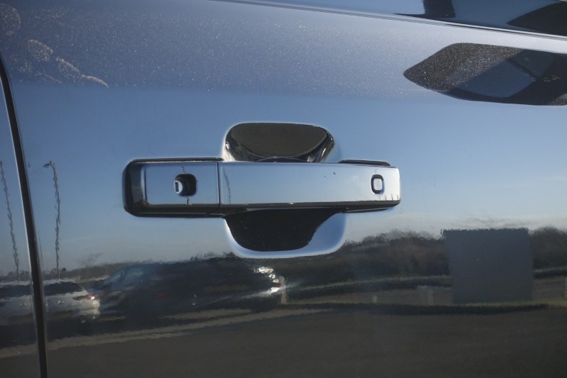 2025 (25) LAND ROVER DEFENDER 3.0 D350 X-Dynamic HSE 110 5dr Auto 5190189