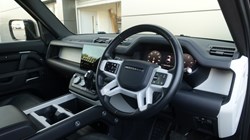 2025 (25) LAND ROVER DEFENDER 3.0 D350 X-Dynamic HSE 110 5dr Auto 5190214