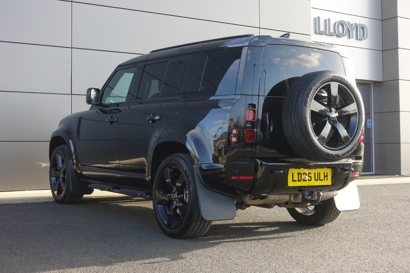 2025 (25) LAND ROVER DEFENDER 3.0 D350 X-Dynamic HSE 110 5dr Auto 5190168