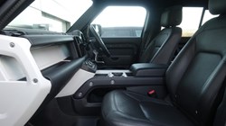 2025 (25) LAND ROVER DEFENDER 3.0 D350 X-Dynamic HSE 110 5dr Auto 5190169