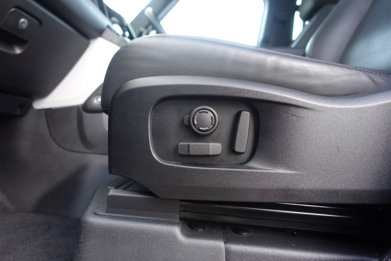 2025 (25) LAND ROVER DEFENDER 3.0 D350 X-Dynamic HSE 110 5dr Auto 5190230