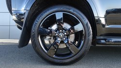 2025 (25) LAND ROVER DEFENDER 3.0 D350 X-Dynamic HSE 110 5dr Auto 5190191