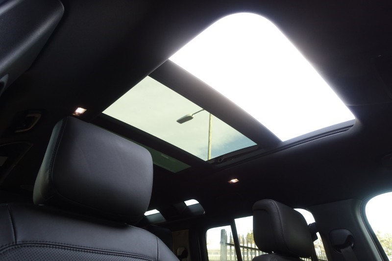 2025 (25) LAND ROVER DEFENDER 3.0 D350 X-Dynamic HSE 110 5dr Auto 5190217