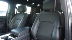 2025 (25) LAND ROVER DEFENDER 3.0 D350 X-Dynamic HSE 110 5dr Auto 5190232