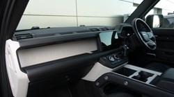 2025 (25) LAND ROVER DEFENDER 3.0 D350 X-Dynamic HSE 110 5dr Auto 5190231