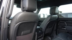 2025 (25) LAND ROVER DEFENDER 3.0 D350 X-Dynamic HSE 110 5dr Auto 5190227