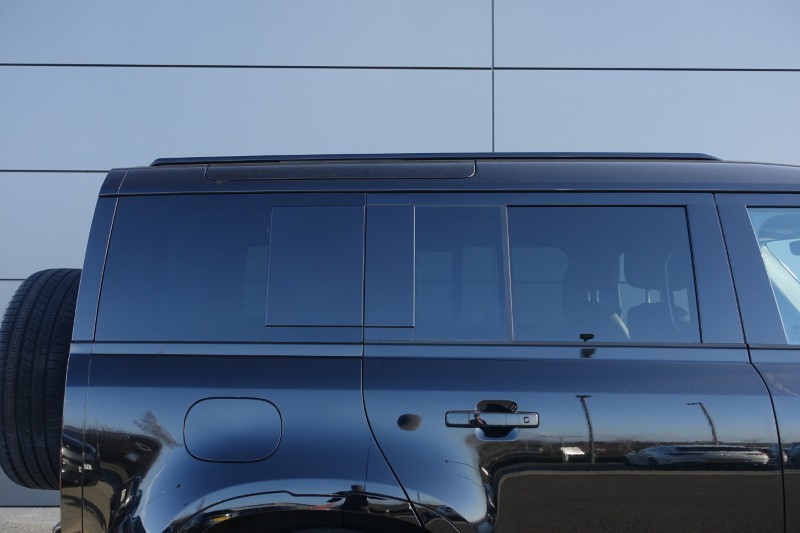 2025 (25) LAND ROVER DEFENDER 3.0 D350 X-Dynamic HSE 110 5dr Auto 5190190