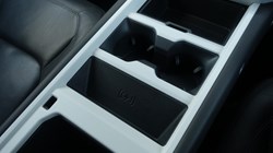 2025 (25) LAND ROVER DEFENDER 3.0 D350 X-Dynamic HSE 110 5dr Auto 5190213