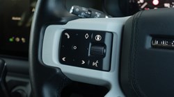 2025 (25) LAND ROVER DEFENDER 3.0 D350 X-Dynamic HSE 110 5dr Auto 5190207