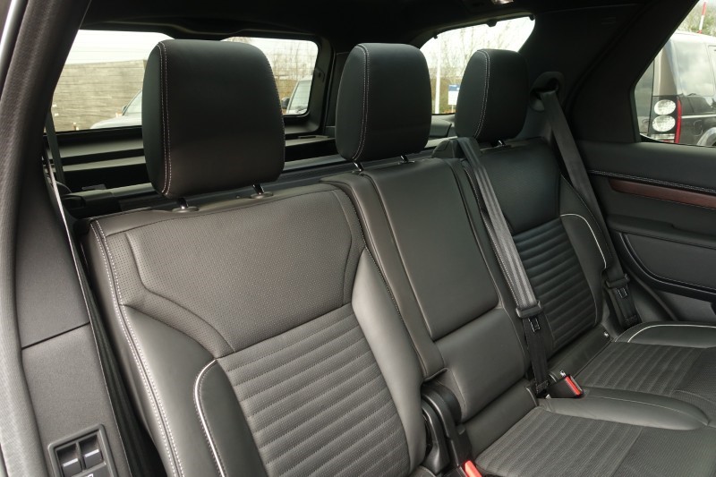 2023 (23) LAND ROVER DISCOVERY 3.0 D300 Metropolitan Edition 5dr Auto 5168239