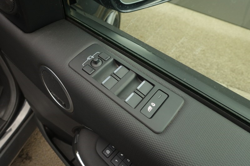 2023 (23) LAND ROVER DISCOVERY 3.0 D300 Metropolitan Edition 5dr Auto 5168235