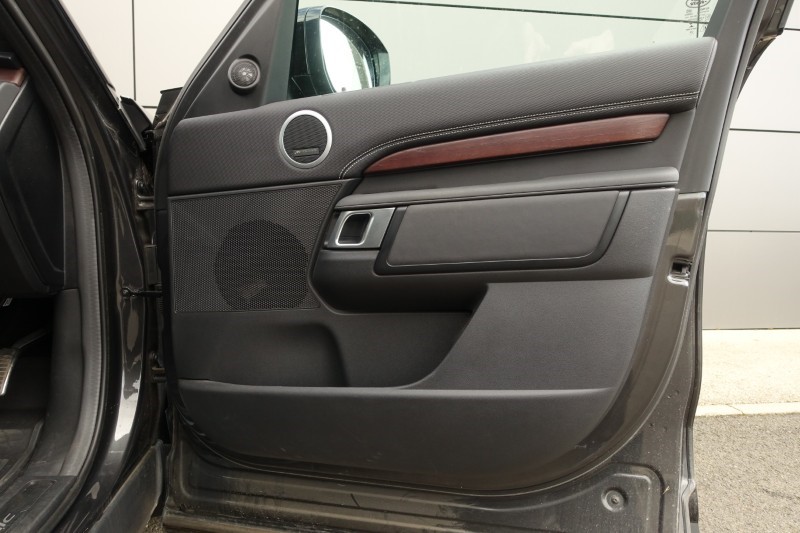 2023 (23) LAND ROVER DISCOVERY 3.0 D300 Metropolitan Edition 5dr Auto 5168232