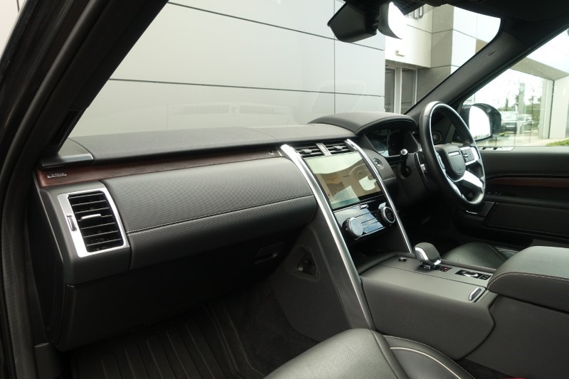 2023 (23) LAND ROVER DISCOVERY 3.0 D300 Metropolitan Edition 5dr Auto 5168244