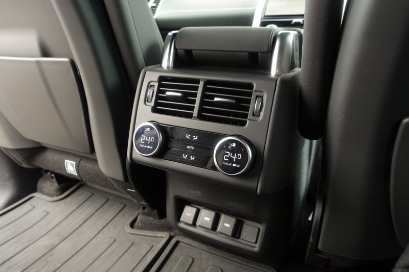 2023 (23) LAND ROVER DISCOVERY 3.0 D300 Metropolitan Edition 5dr Auto 5168195