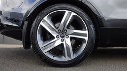 2023 (23) LAND ROVER DISCOVERY 3.0 D300 Metropolitan Edition 5dr Auto 5168202