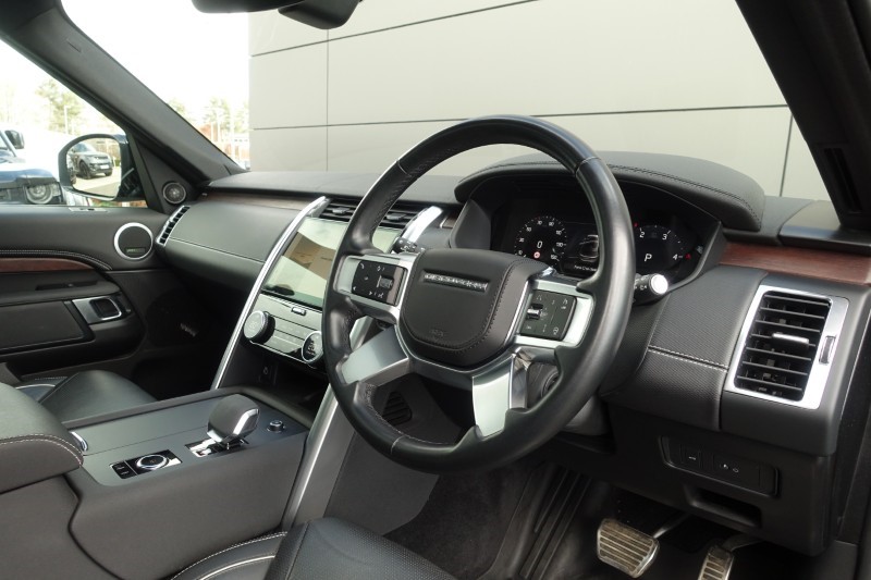 2023 (23) LAND ROVER DISCOVERY 3.0 D300 Metropolitan Edition 5dr Auto 5168227