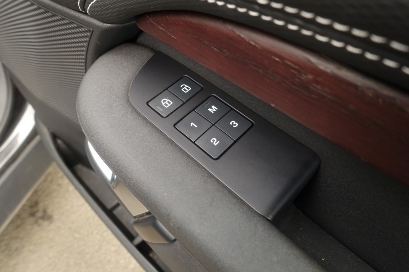 2023 (23) LAND ROVER DISCOVERY 3.0 D300 Metropolitan Edition 5dr Auto 5168234