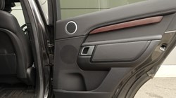 2023 (23) LAND ROVER DISCOVERY 3.0 D300 Metropolitan Edition 5dr Auto 5168236