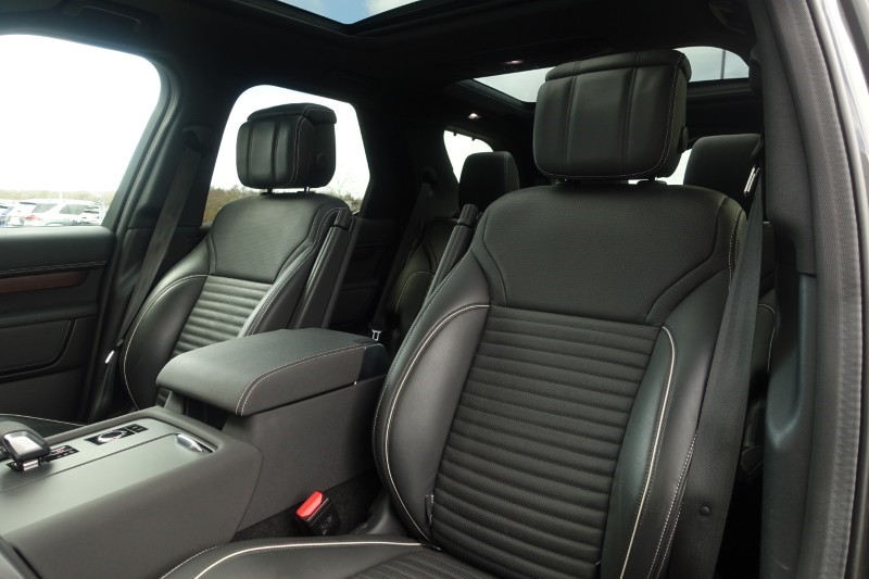 2023 (23) LAND ROVER DISCOVERY 3.0 D300 Metropolitan Edition 5dr Auto 5168246