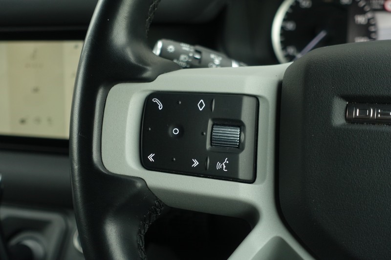 2023 (23) LAND ROVER COMMERCIAL DEFENDER 3.0 D250 Hard Top SE Auto 5147737