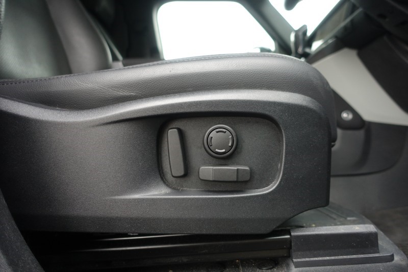 2023 (23) LAND ROVER COMMERCIAL DEFENDER 3.0 D250 Hard Top SE Auto 5147745