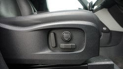 2023 (23) LAND ROVER COMMERCIAL DEFENDER 3.0 D250 Hard Top SE Auto 5147745