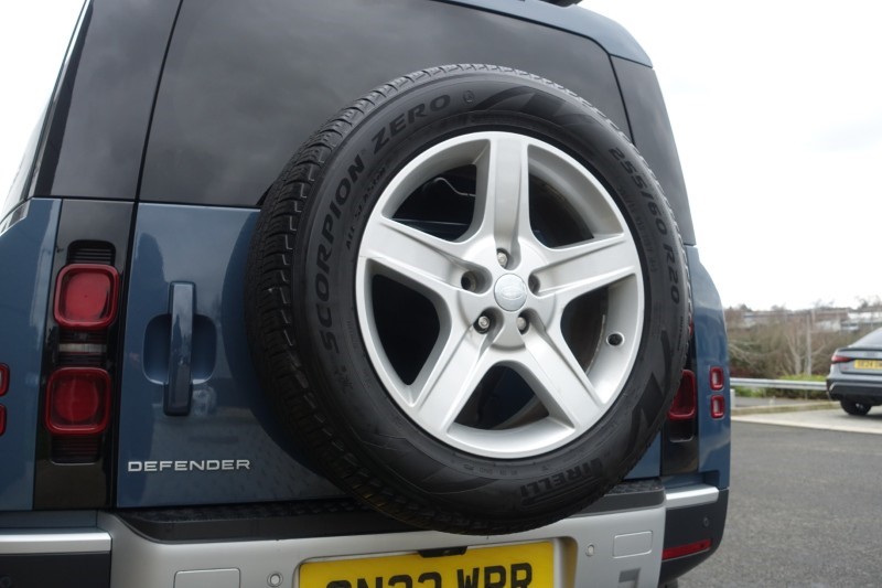 2023 (23) LAND ROVER COMMERCIAL DEFENDER 3.0 D250 Hard Top SE Auto 5147728