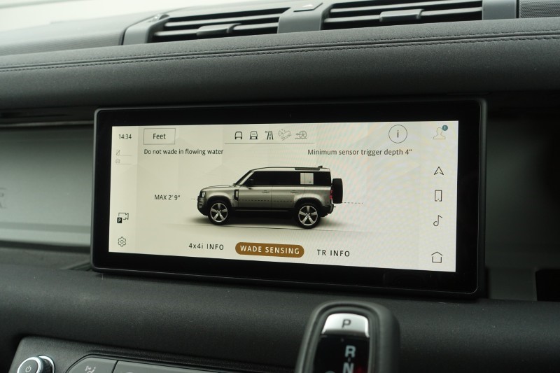 2023 (23) LAND ROVER COMMERCIAL DEFENDER 3.0 D250 Hard Top SE Auto 5147742