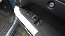 2023 (23) LAND ROVER COMMERCIAL DEFENDER 3.0 D250 Hard Top SE Auto 5147748