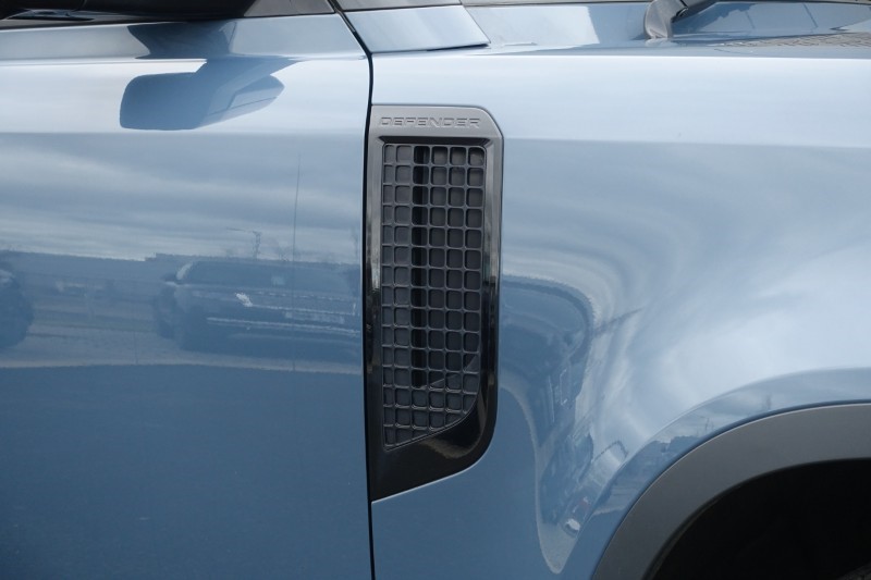 2023 (23) LAND ROVER COMMERCIAL DEFENDER 3.0 D250 Hard Top SE Auto 5147721