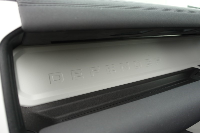 2023 (23) LAND ROVER COMMERCIAL DEFENDER 3.0 D250 Hard Top SE Auto 5147751