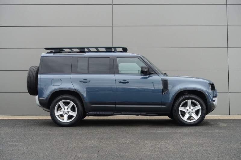 2023 (23) LAND ROVER COMMERCIAL DEFENDER 3.0 D250 Hard Top SE Auto 5147706