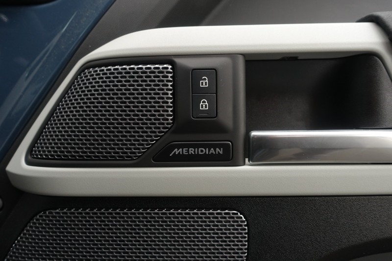 2023 (23) LAND ROVER COMMERCIAL DEFENDER 3.0 D250 Hard Top SE Auto 5147747