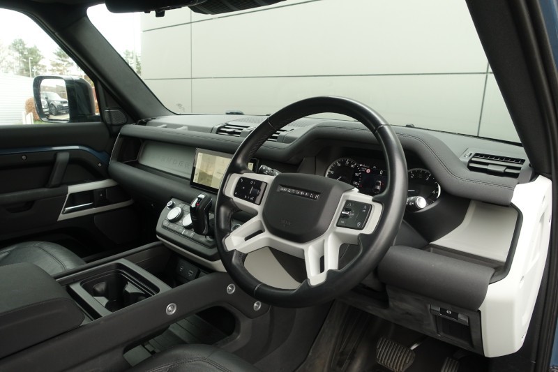 2023 (23) LAND ROVER COMMERCIAL DEFENDER 3.0 D250 Hard Top SE Auto 5147710