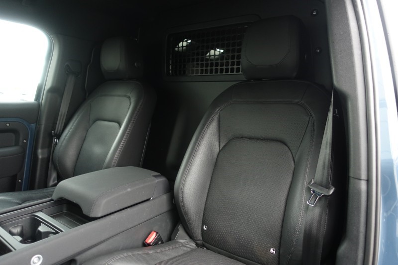 2023 (23) LAND ROVER COMMERCIAL DEFENDER 3.0 D250 Hard Top SE Auto 5147705