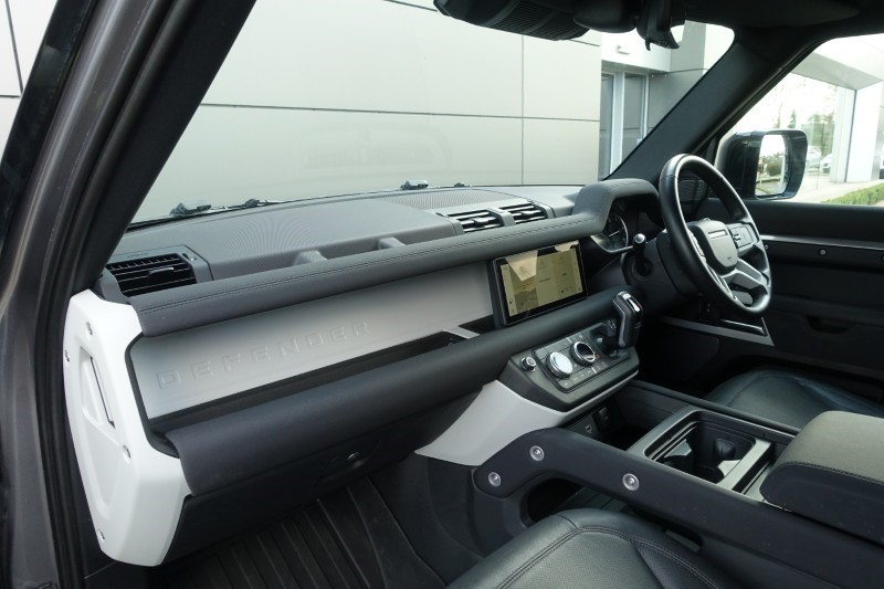 2023 (23) LAND ROVER COMMERCIAL DEFENDER 3.0 D250 Hard Top SE Auto 5134913