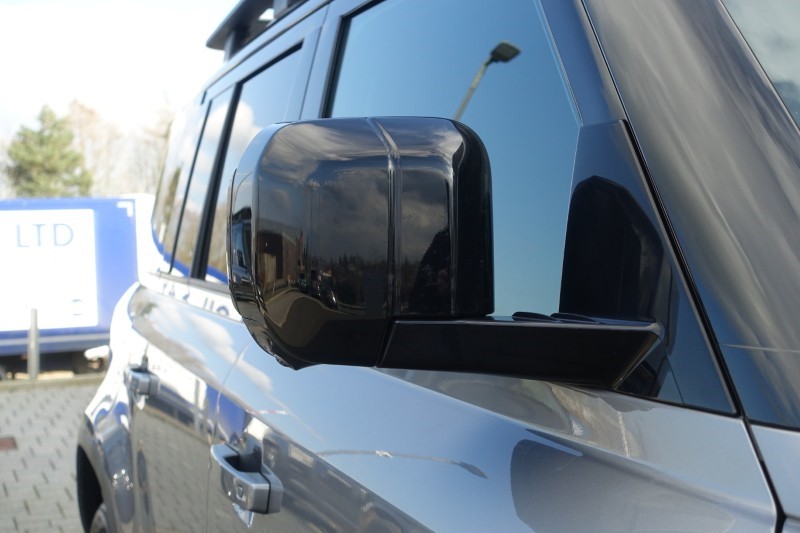 2023 (23) LAND ROVER COMMERCIAL DEFENDER 3.0 D250 Hard Top SE Auto 5134899