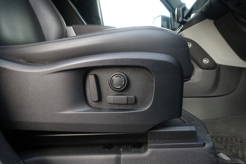 2023 (23) LAND ROVER COMMERCIAL DEFENDER 3.0 D250 Hard Top SE Auto 5134928