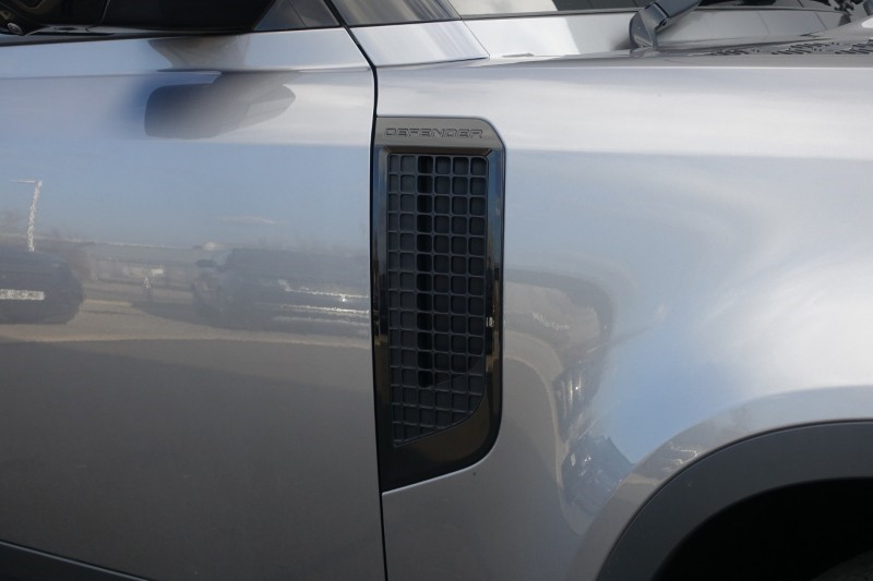 2023 (23) LAND ROVER COMMERCIAL DEFENDER 3.0 D250 Hard Top SE Auto 5134895