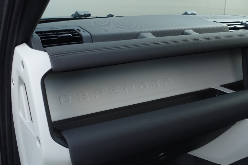 2023 (23) LAND ROVER COMMERCIAL DEFENDER 3.0 D250 Hard Top SE Auto 5134915